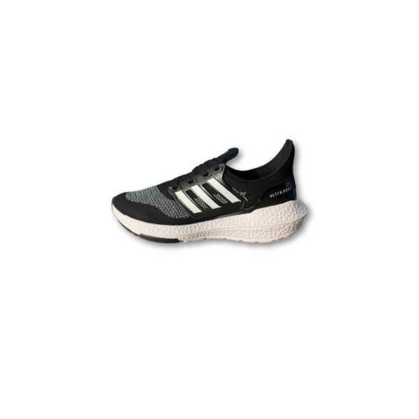 Adidas UltraBoost Preto e Branco - Image 3